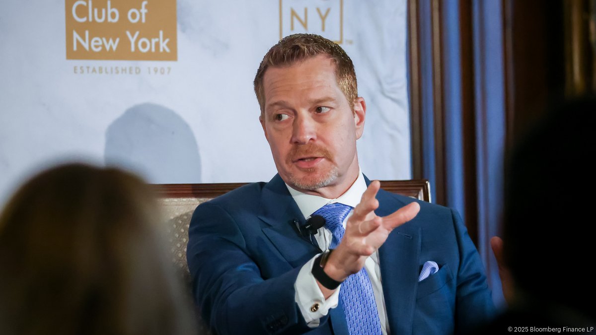 CrowdStrike CEO lands nearly $250M pay package, filings show