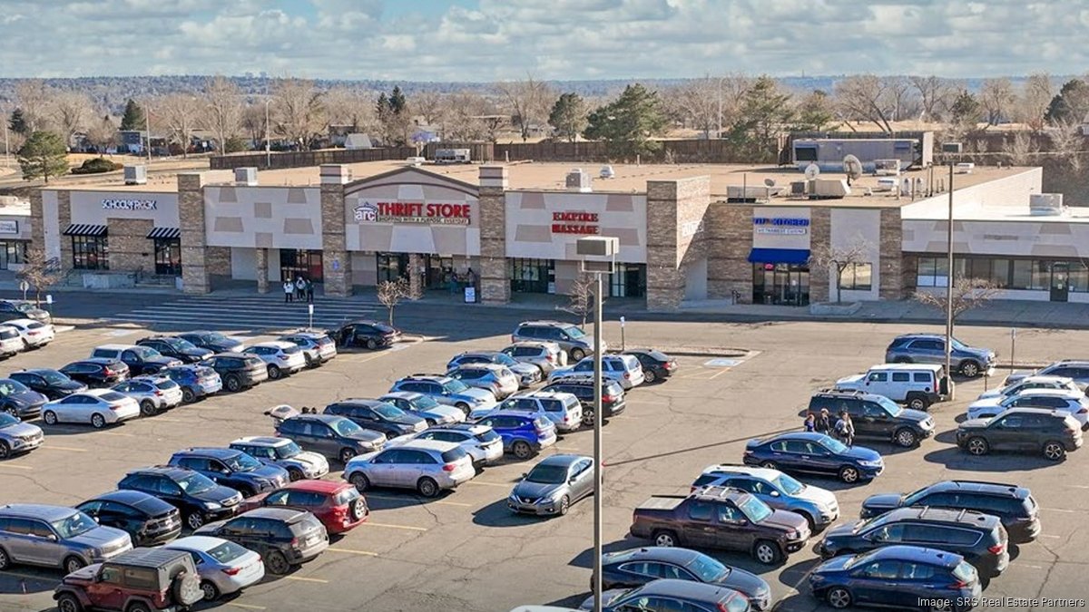 Dallas-based firm brokers sale of shopping center in Denver area