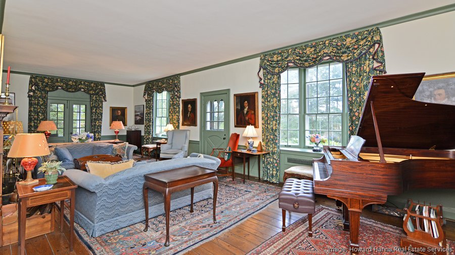 house on the hill ロンパース 80cm $3.2M Fox Chapel home with pool listed for sale (photos