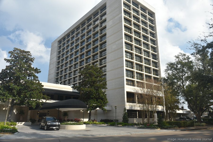 Leslie Doggett moves ahead with restaurant overhaul at former St. Regis Houston hotel