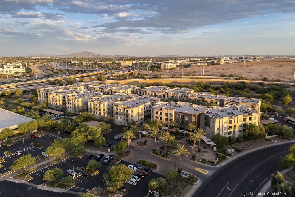 Avant at Fashion Center