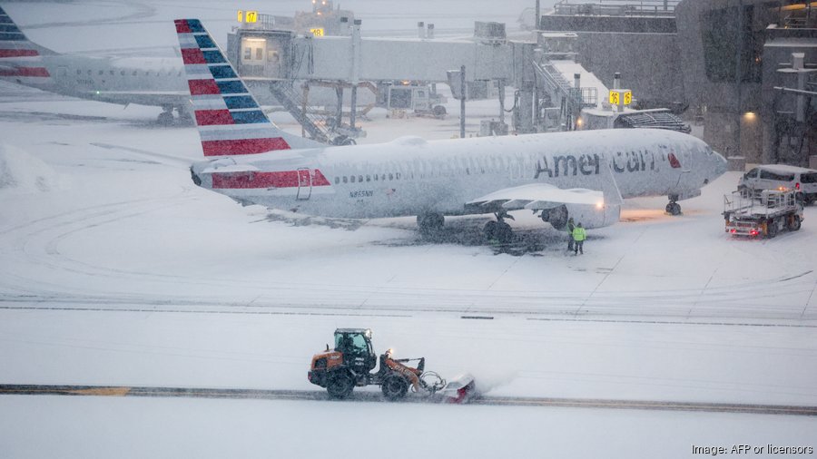 American Airlines expects up to $200M hit from Winter Storm Fern ...