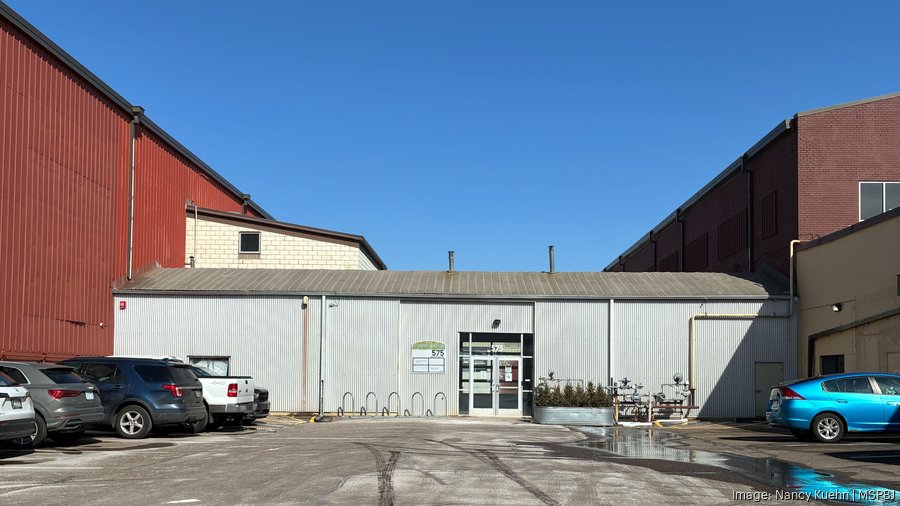 Midwest Indoor Soccer opens northeast Minneapolis facility