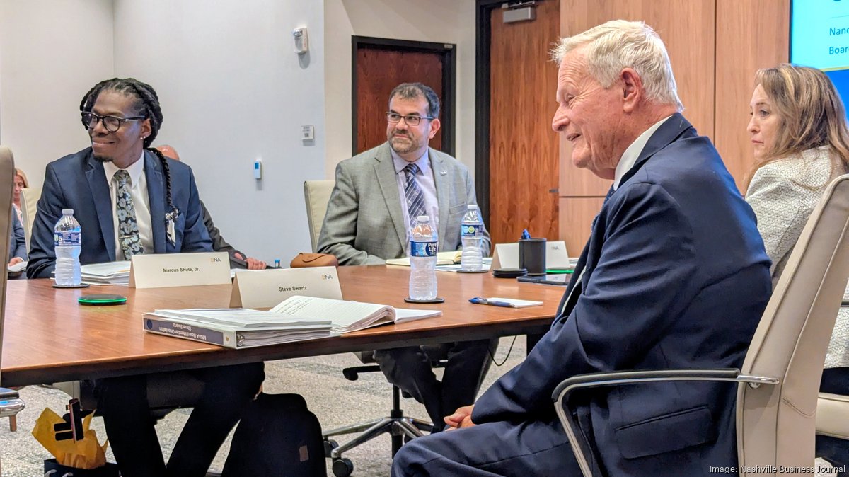Metro lawyer to airport board: 'I'm afraid we're in a trap'