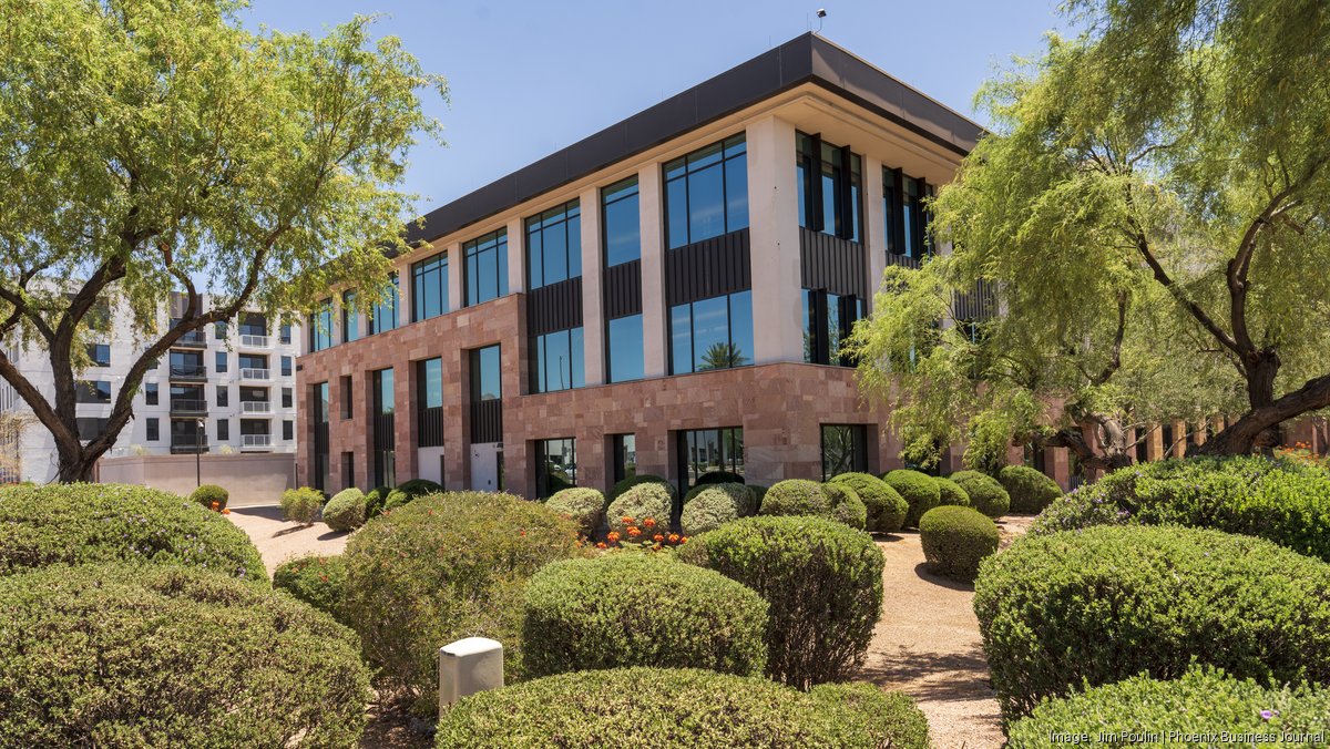 Consumer Cellular signs 2026's largest office lease in the Phoenix metro
