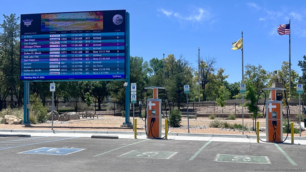Sunport adds fast chargers at cellphone lot, more planned for next year