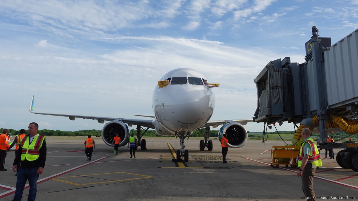 Pittsburgh International Airport traffic slips as one carrier's exit leaves a void