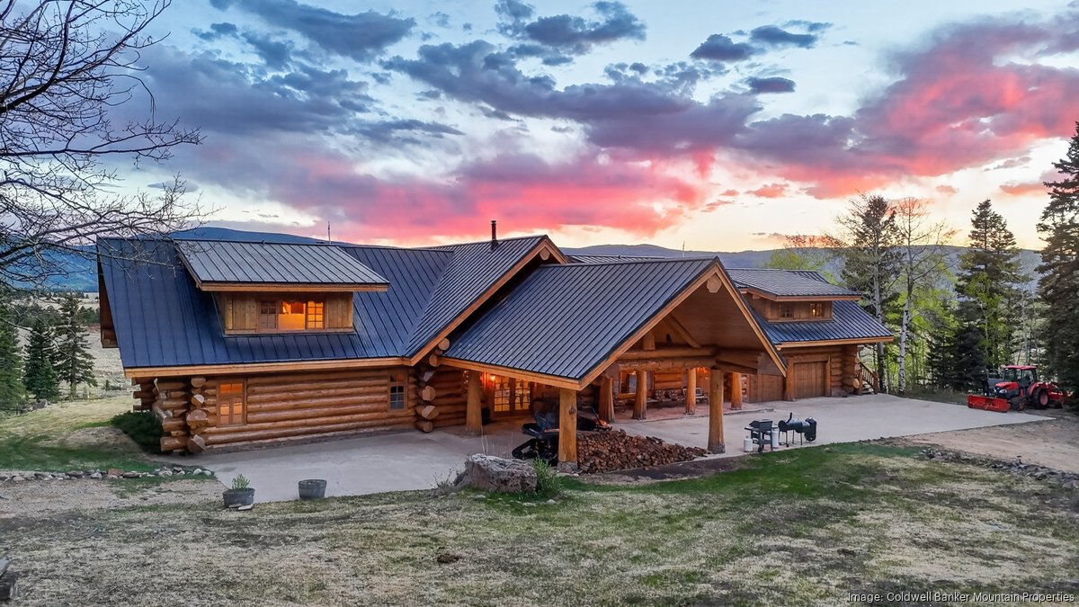 Angel Fire log home built by luxury Canadian builder lists for $3.95 million