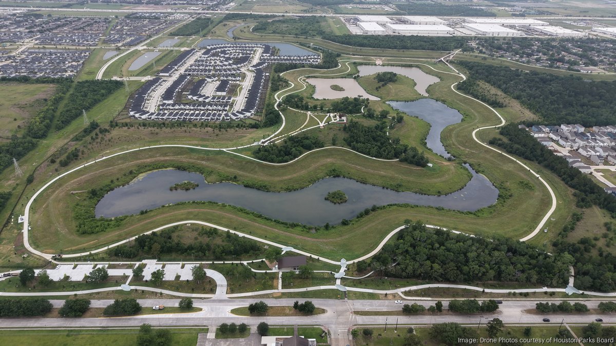 100-acre park opens in Sunnyside, neighborhood's first in 50 years