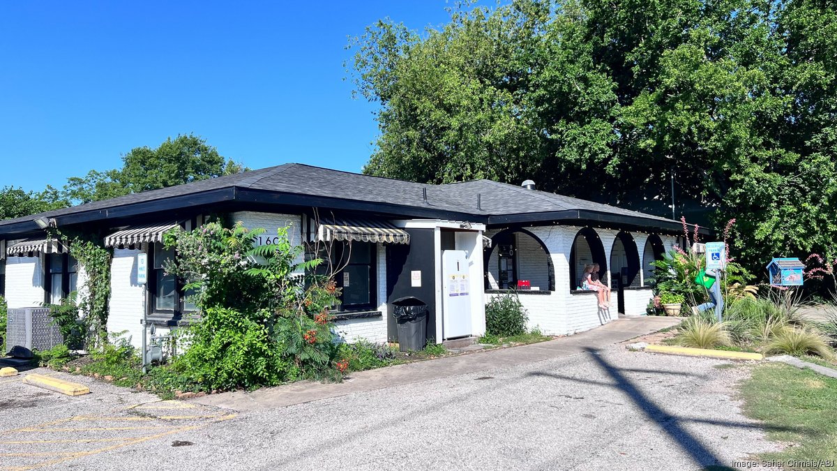 Brentwood Social House looking for new ownership - Austin Business Journal