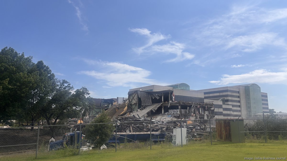 Old EDS campus comes down to make way for new AT&T headquarters (PHOTOS)