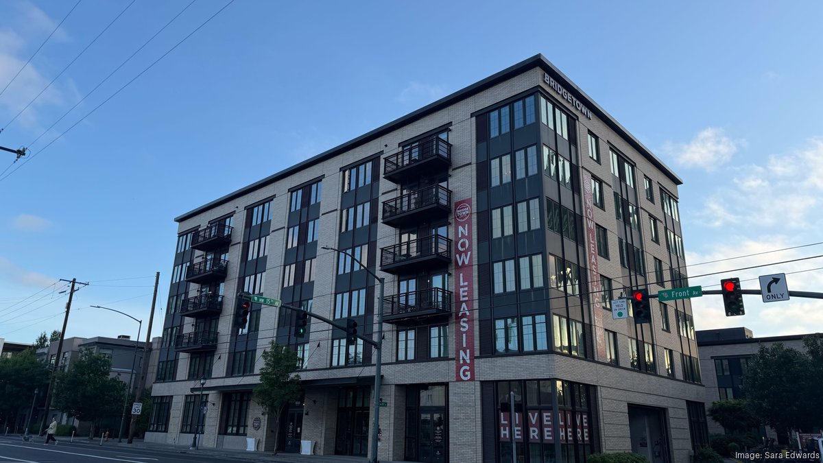 Waterfront apartment owners working with landlord on troubled loan