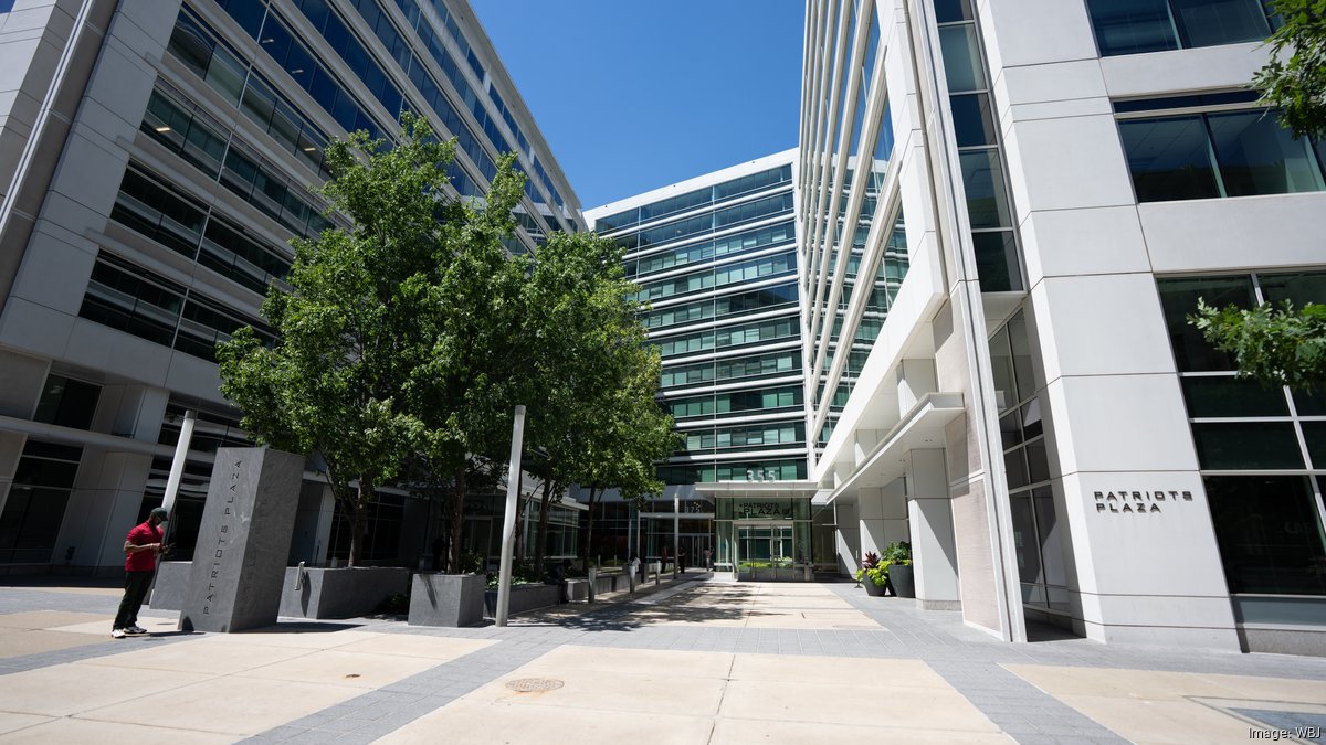 Patriots Plaza owner protests CFTC's decision to stay put at Lafayette Centre