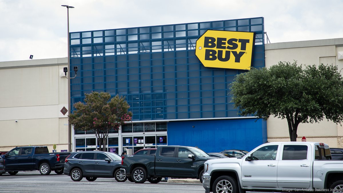 New York investor buys San Antonio shopping center backed by $168M