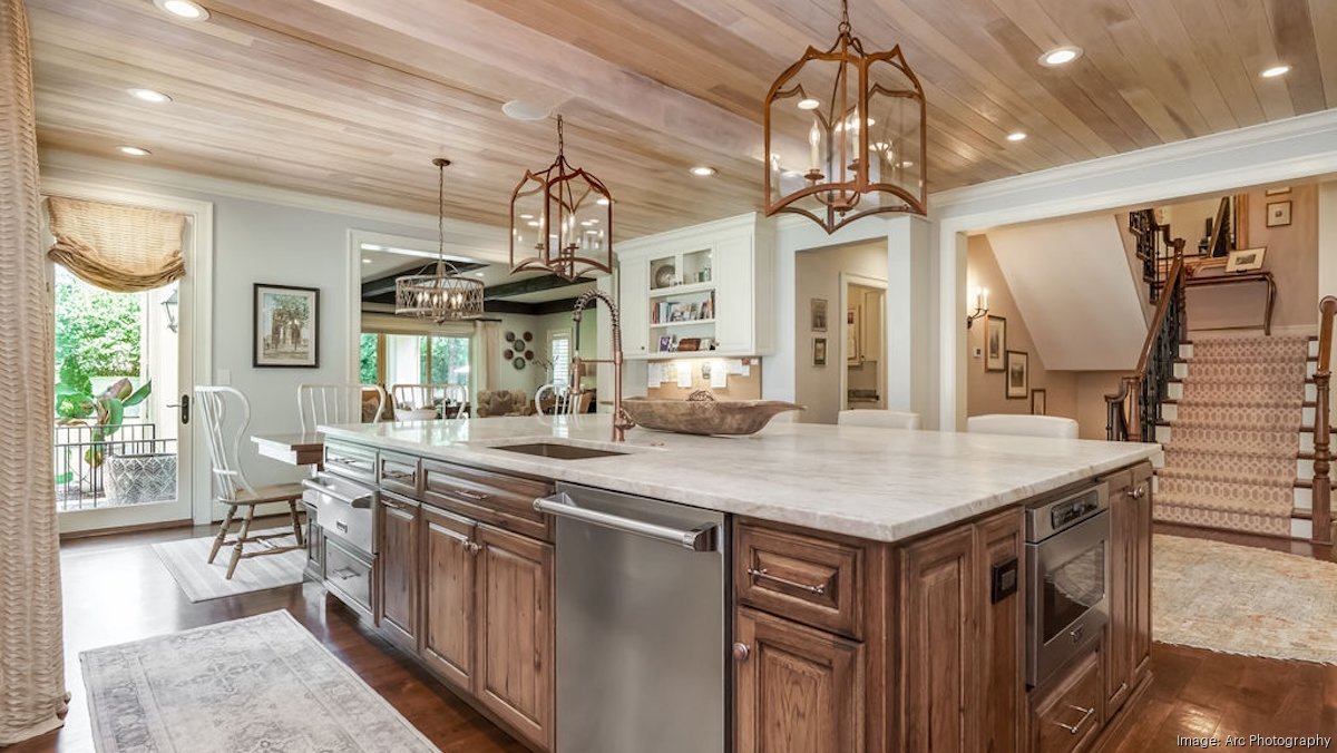 This $2.85M Upper Arlington home comes with 1,800-bottle wine cellar - Columbus Business First