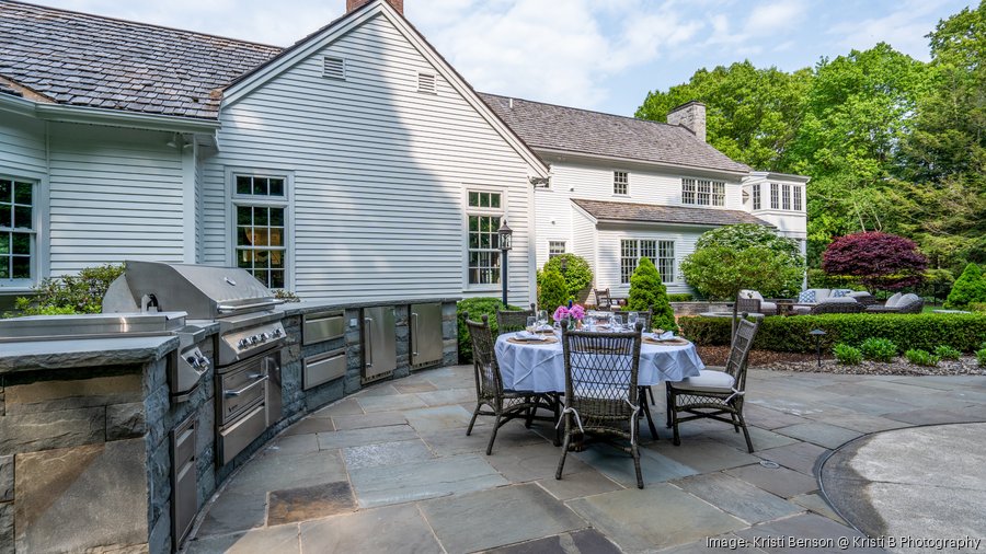 Loudonville mansion sells for $2.9M, setting a recent record