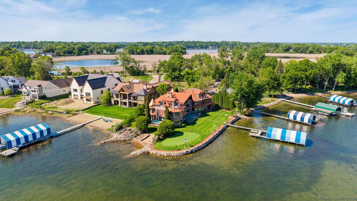 English Tudor estate on Lake Minnetonka's Enchanted Island lists for $7M (gallery) - Minneapolis / St. Paul Business Journal