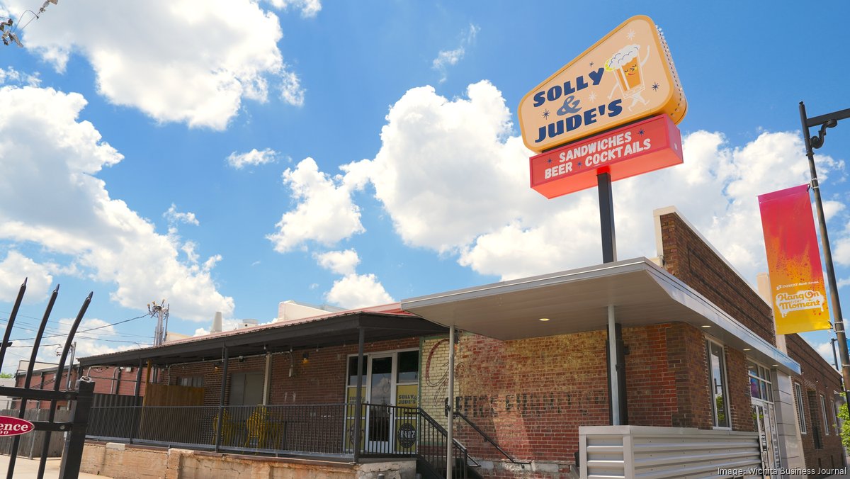 Ruben's Mexican Grill owner banks on arena traffic, biomedical campus in downtown move - Wichita Business Journal