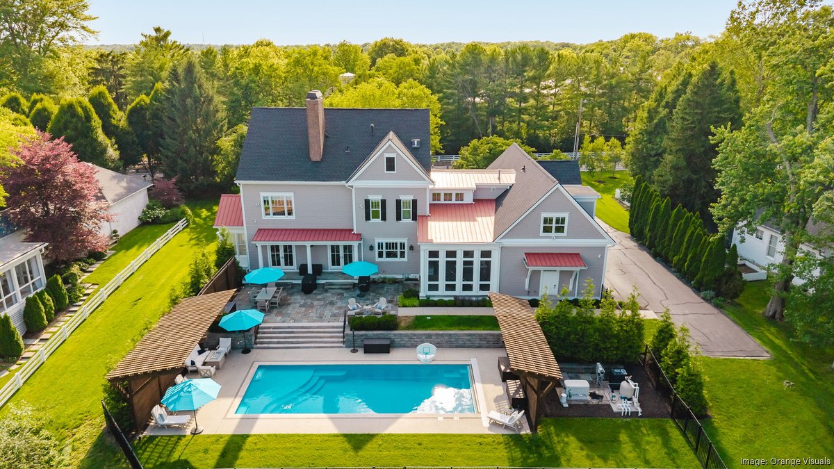 'Designed for conversation:' $3.2M New Albany home feels intimate despite its size - Columbus Business First