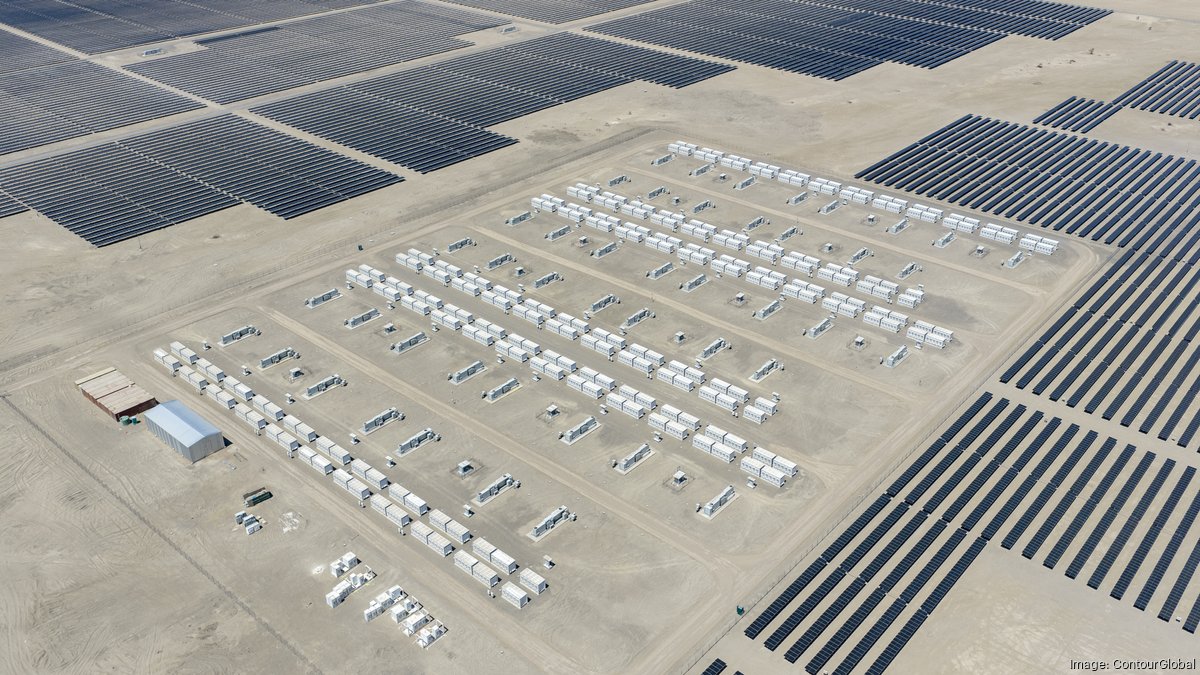 Tesla inks deal to source power from massive Arizona solar plant