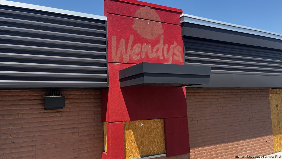 Closed Wendy's on Route 66 listed for $950K as tenant keeps paying rent