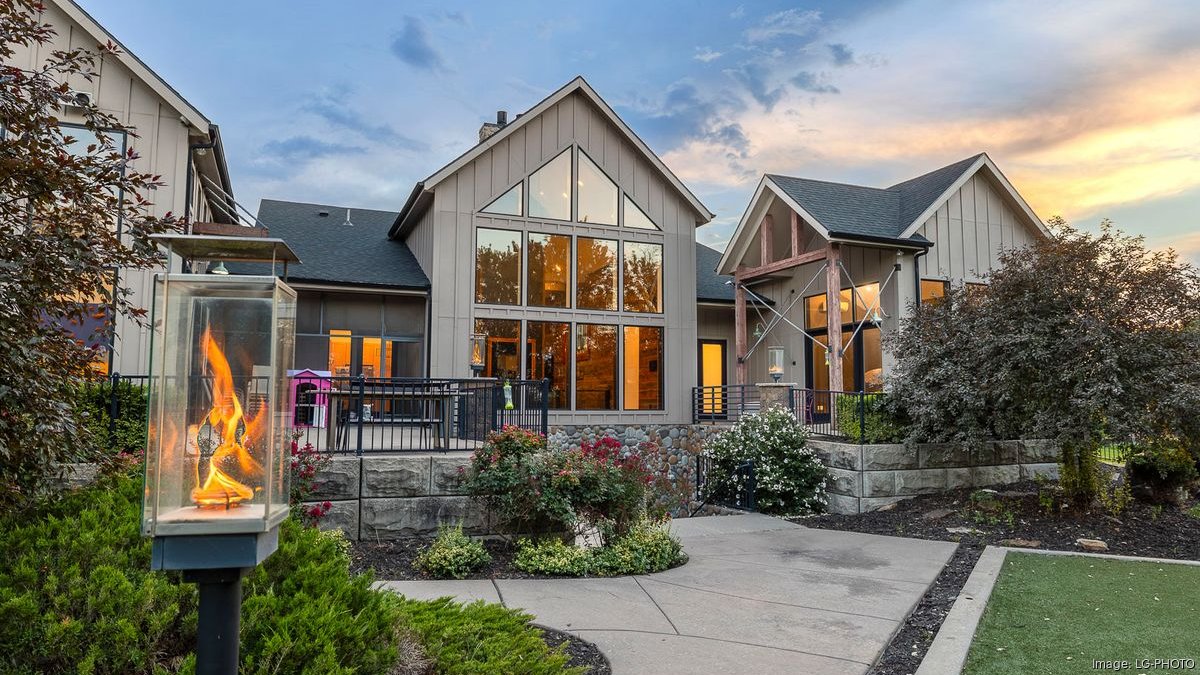'Extreme Makeover' home built for Carl Hall heads to auction in west Wichita - Wichita Business Journal