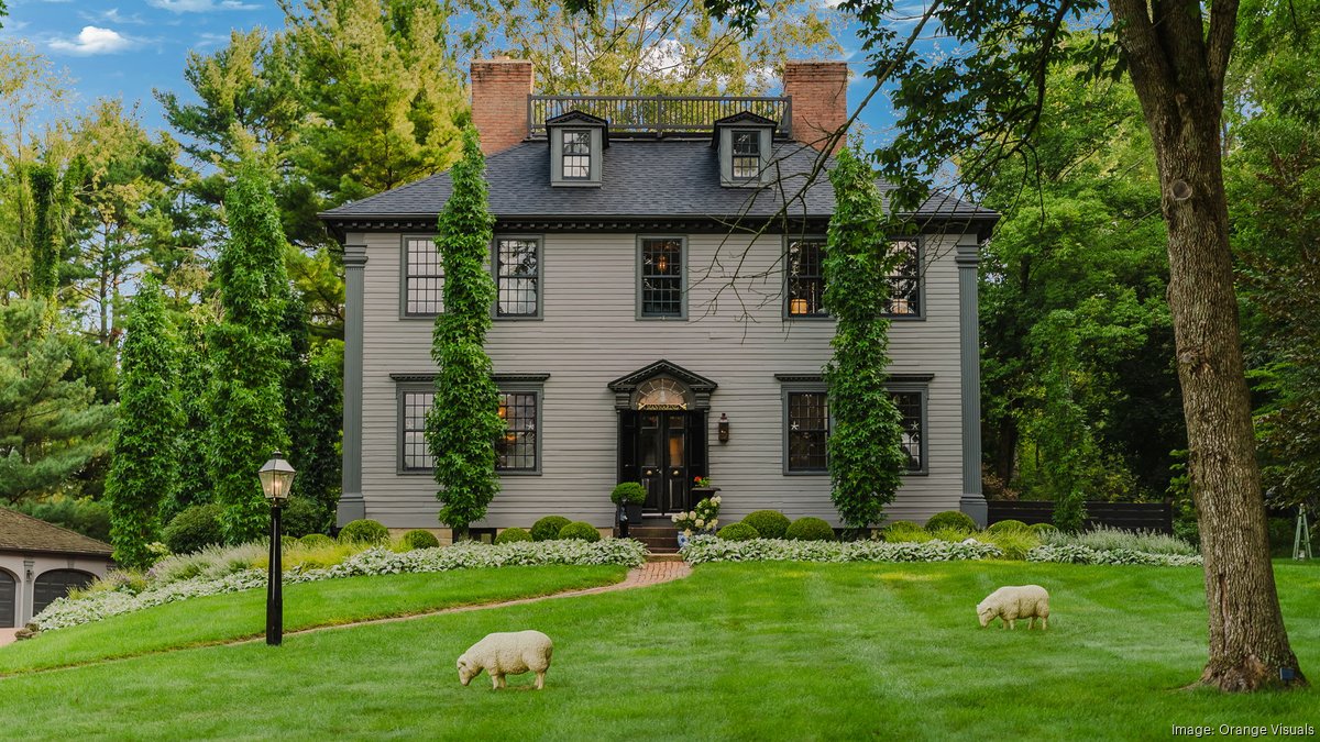 The Manwaring House in Granville is as old as the nation itself. A new owner can help preserve it - Columbus Business First