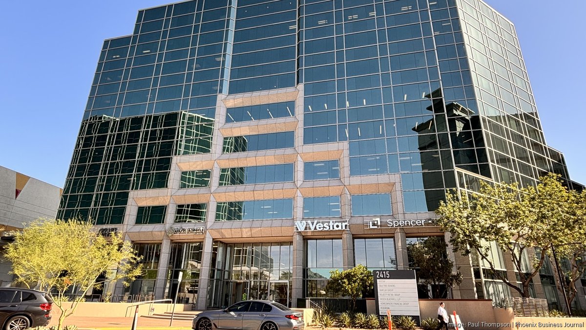 Camelback building has new owner in biggest deal of 2026