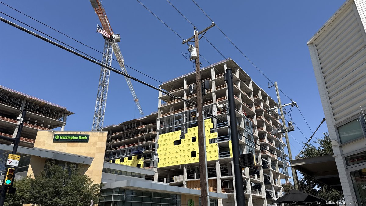 Goldenrod hits construction milestone on prominent Fort Worth development