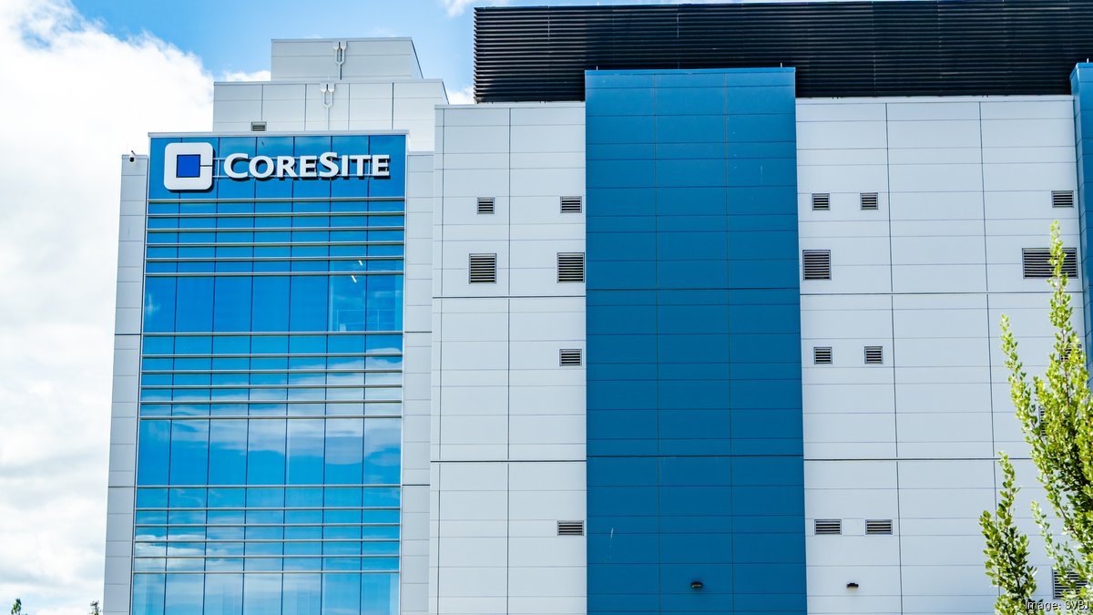 AI Data Center Expansion Drives Infrastructure Boom | E-Commerce Automation Acceleration 2024-2026