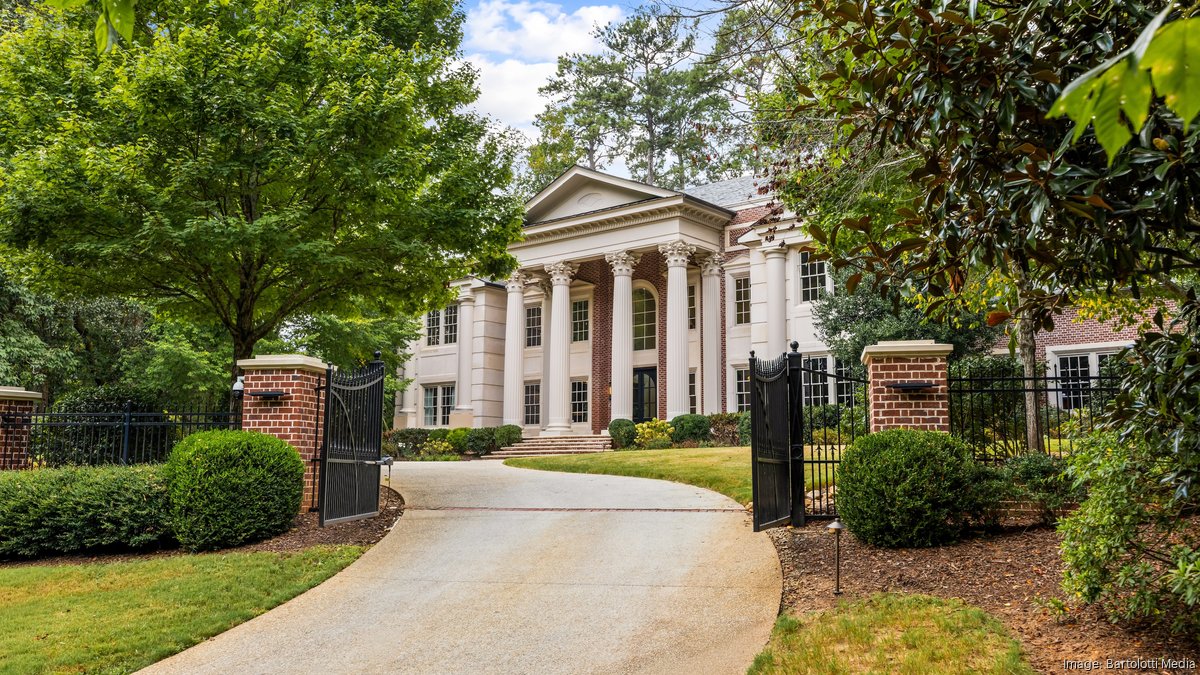 Extensively renovated Tuxedo Park estate hits the market for just under $10 million