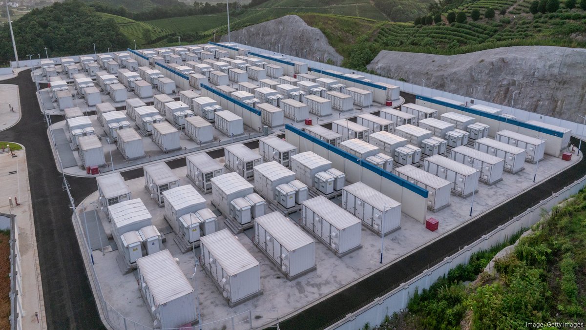 gettyimages-battery-energy-storage*1200x
