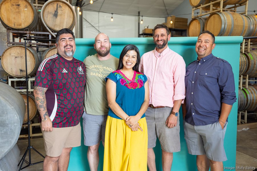 Amid industry struggles, Latino vintners, chefs gather to celebrate and persevere