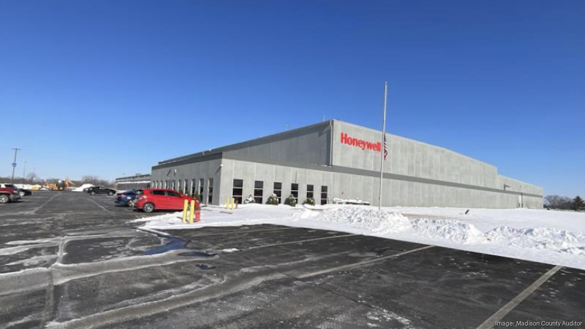 Retailer to double distribution employees at new site – but that trails job targets of previous owner