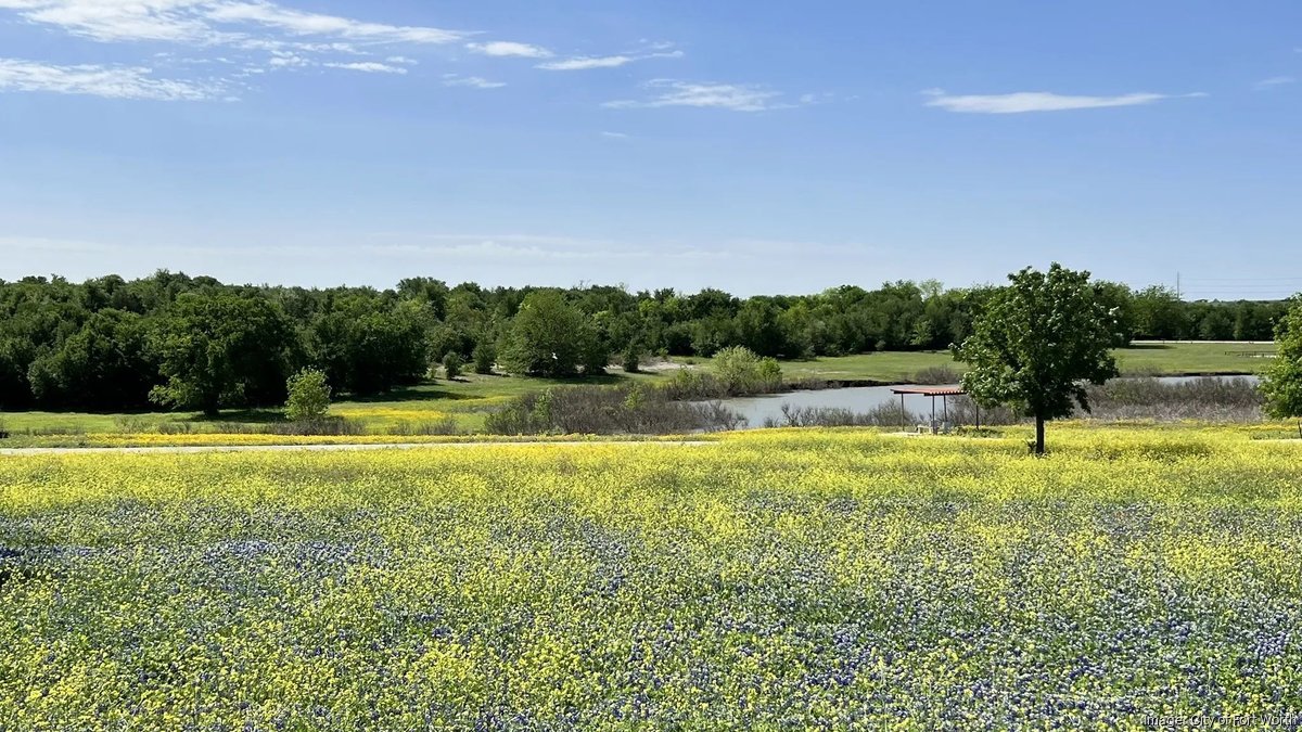 Mayor Parker launches conservancy to preserve green space amid rapid development - Fort Worth Business Journal