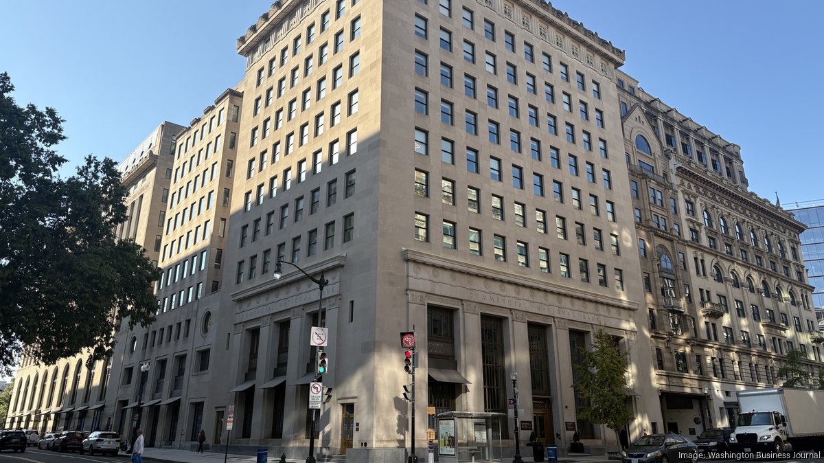 D.C. investor snags historic bank building near White House for $50M, a fraction of 2013 price