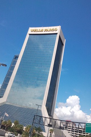 Wells Fargo Center tower downtown sold to New York City company ...