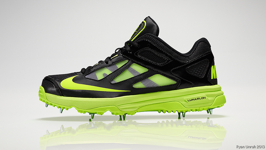nike cricket shoes jabong