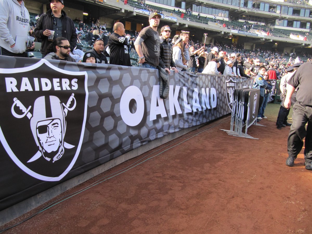 Oakland Raiders: Coliseum board vote won't until Tuesday