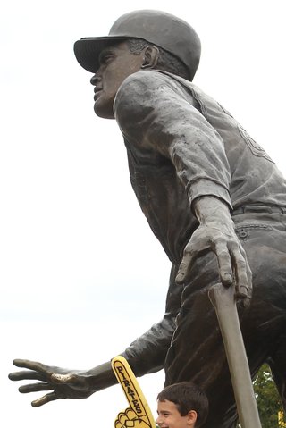 Roberto Clemente's 1964 Batting Champion Silver Bat Award Tops