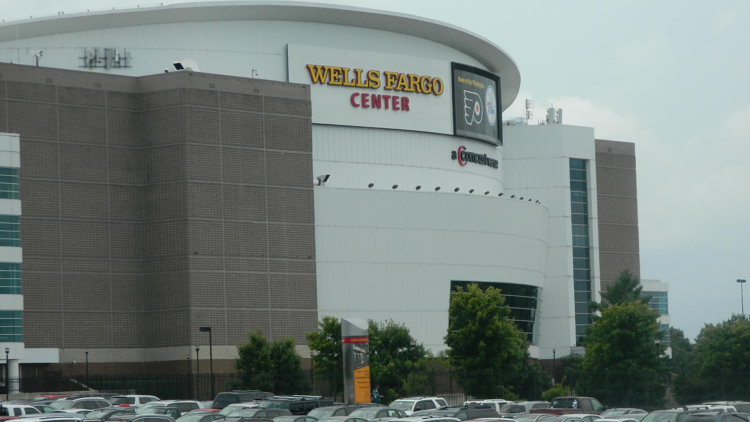 New Concessions Arrive at Wells Fargo Center to Kick Off Flyers' & 76ers'  2016–17 Seasons — PA Eats