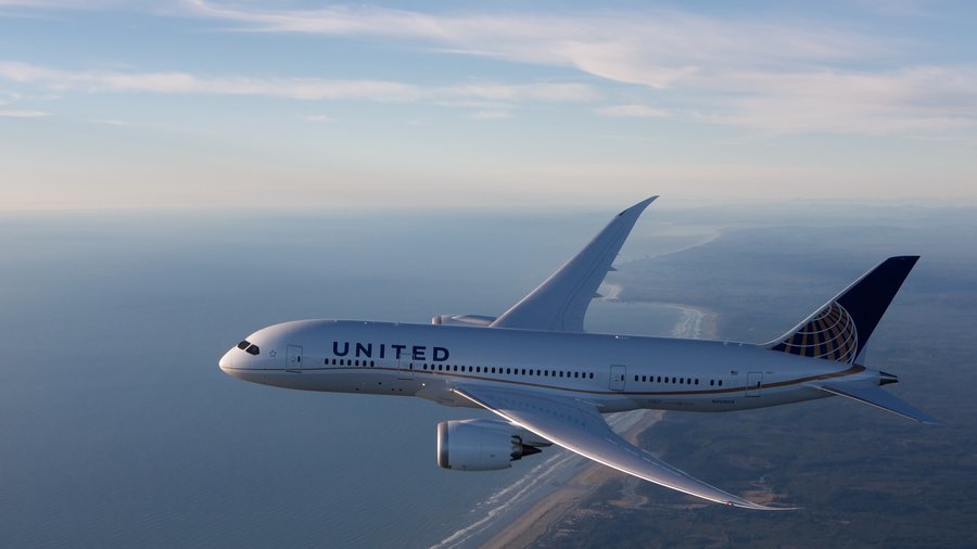 Boeing's United Airlines Dreamliner deal comes in smaller than expected ...