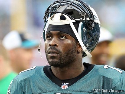 Michael Vick Took $8 Million Pay Cut to Run Eagles' New Offense