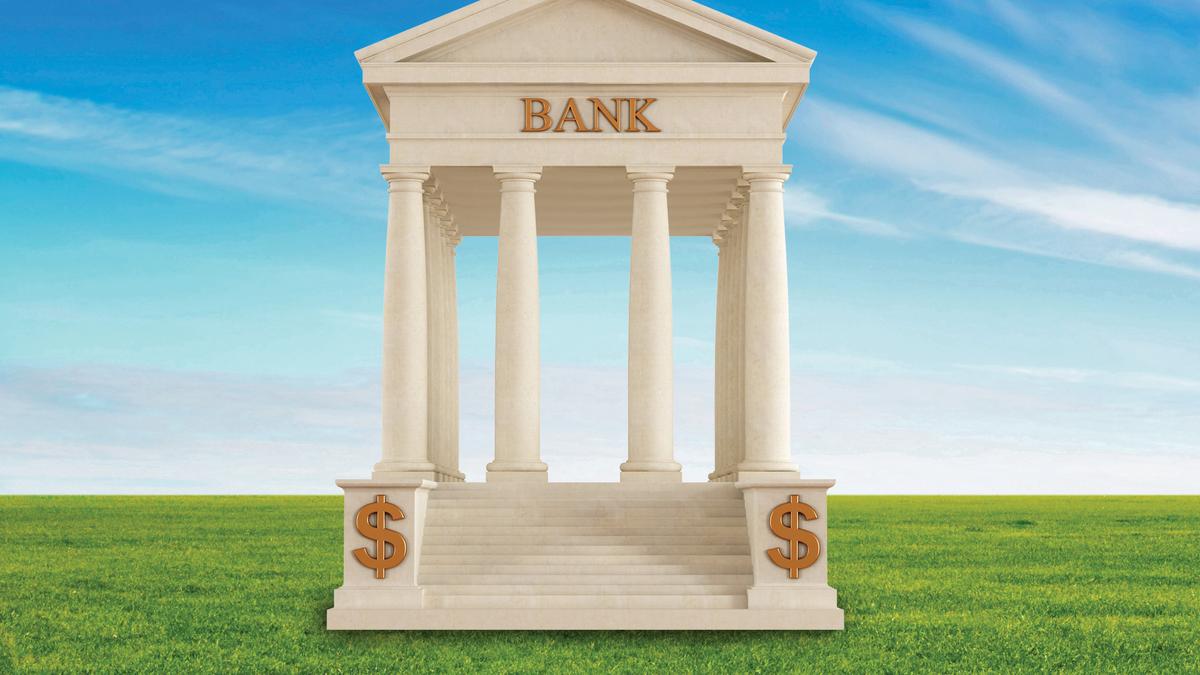 Commerce Bank of Arizona CEO John Lewis to retire Phoenix Business