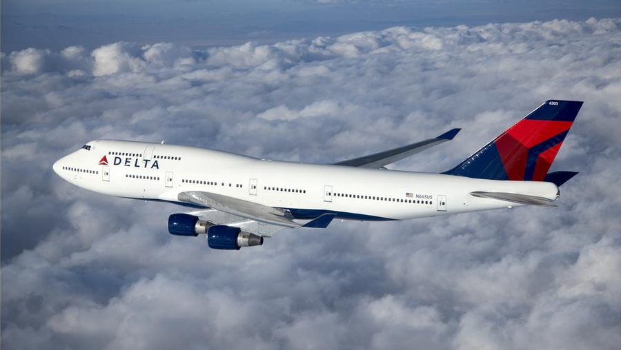 Hail pummels Delta's N664US Boeing 747; NWA's 