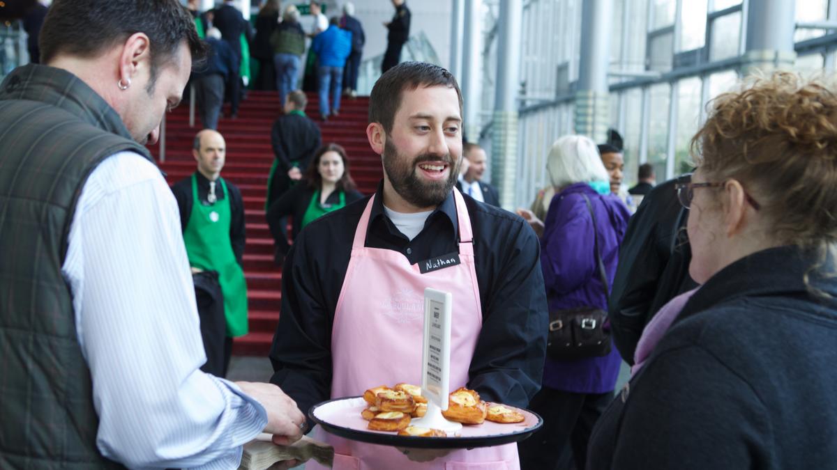 Starbucks to close La Boulange bakeries, Evolution Fresh store in San ...