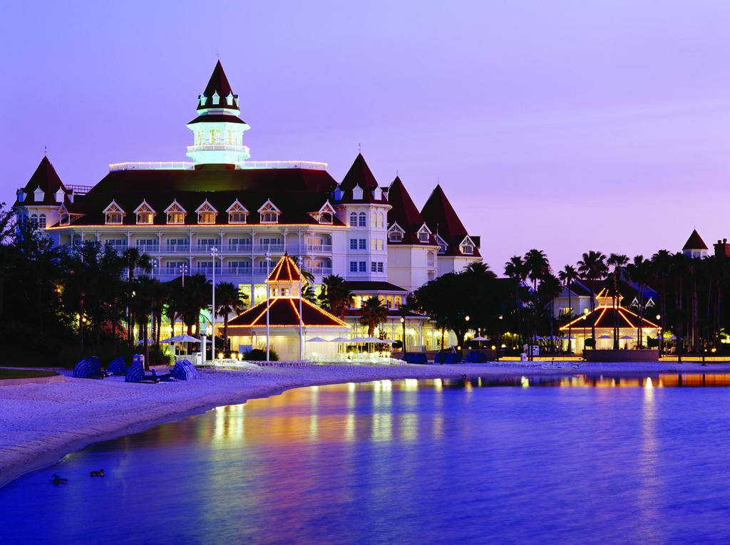 https://media.bizj.us/view/img/2231731/grand-floridian-exterior-twilight.jpg