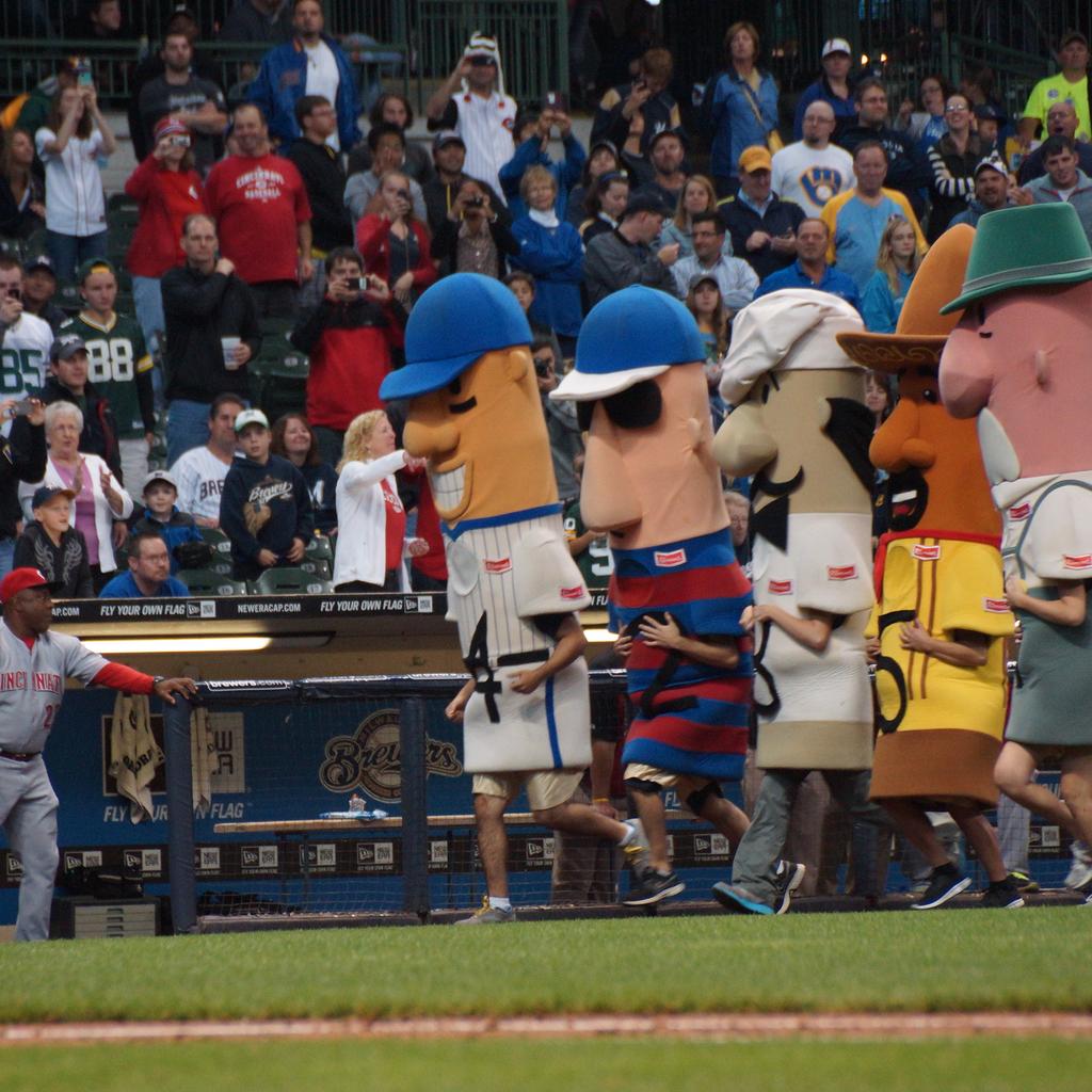 Klement's out as sponsor of Famous Racing Sausages : r/Brewers