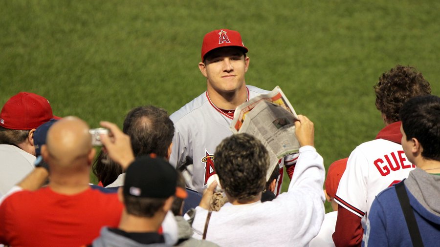 Mike Trout rookie baseball card sells for nearly $1 million