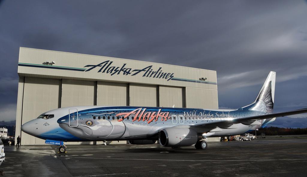 Seahawks fans get early boarding on Alaska Airlines